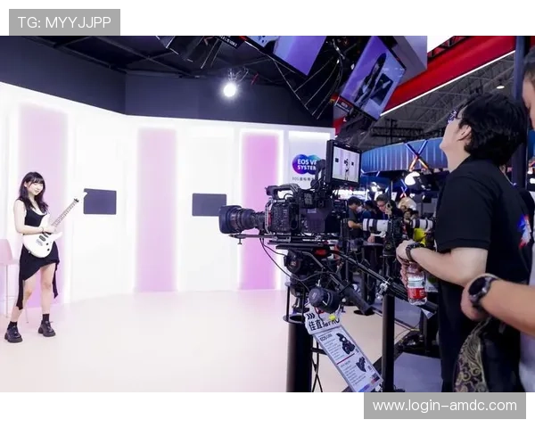 专业人士必备的真人视讯技巧:提升直播专业度的核心技能